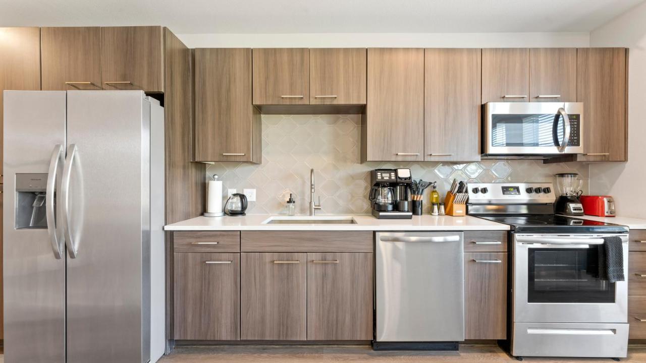 Upscale Modern Apts - Free Parking, Fast Wifi, Courtyard Apartamento Austin Exterior foto