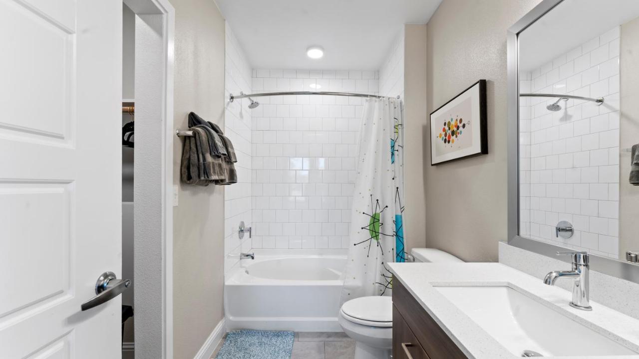 Upscale Modern Apts - Free Parking, Fast Wifi, Courtyard Apartamento Austin Exterior foto
